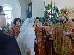 Епископ Россошанский и Острогожский Дионисий совершил венчальную Литургию в храме святителя Митрофана, первого епископа Воронежского, села Верхний Мамон
