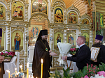 Правящий Архиерей возглавил торжественное богослужение в Свято-Троицком храме села Лозовое Верхнемамонского района