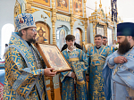 Епископ Дионисий 21 июля, в день празднования Казанской иконы Божией Матери, совершил Божественную литургию в Казанском храме пгт Каменка, центре Каменского благочиния