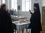 В понедельник третьей седмицы Великого поста Правящий Архиерей совершил Литургию Преждеосвященных Даров в храме святителя Митрофана Воронежского села Верхний Мамон
