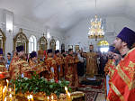 Преосвященнейший епископ Дионисий совершил Божественную литургию в Георгиевском храме села Терновое Острогожского района