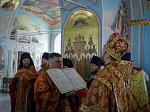 В субботу Светлой седмицы епископ Дионисий совершил Литургию в храме Успения Пресвятой Богородицы города Калач