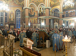 В канун праздника Введения во храм Пресвятой Богородицы епископ Дионисий совершил всенощное бдение в Ильинском кафедральном соборе г. Россоши