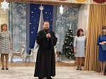 С праздником, малыши! Благочинный Богучарского церковного округа поздравил детсады с Рождеством Христовым и вручил подарки