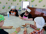 В Кантемировском районе благочиния состоялись мастер-классы по выпечке "жаворонков"