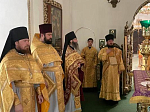 Епископ Россошанский и Острогожский Дионисий совершил Божественную литургию в Свято-Троицком соборе Раифского Богородицкого мужского монастыря