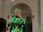 В день памяти преподобного Серафима Саровского Архипастырь совершил Божественную литургию в Костомаровском женском монастыре