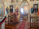 Преосвященнейший Дионисий епископ Россошанский и Острогожский совершил Литургию в храме Архистратига Божия Михаила г. Острогожска