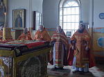 Правящий Архиерей возглавил служение Божественной литургии в храме святых апостолов Петра и Павла районного центра Репьевка