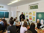 Священнослужитель принял участие в мастер‑классе в Подгоренской школе № 1