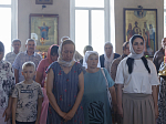 Преосвященнейший Дионисий, епископ Россошанский и Острогожский, совершил всенощное бдение в храме святых апостолов Петра и Павла села Петропавловка