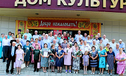 «Великое чудо – семья!»: в селе Петропавловка состоялось чествование юбиляров семейной жизни