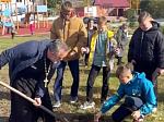 На сельских приходах Россошанского благочиния прошла высадка зеленых насаждений
