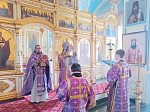 В Свято-Тихоновском соборном храме Острогожска совершены богослужения Недели Крестопоклонной
