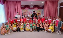 Визит священнослужителя на Пасхальный утренник в детском саду «Теремок»