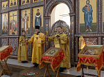 Епископ Дионисий совершил воскресное богослужение в Воскресенском соборном храме Белогорского мужского монастыря