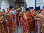 Епископ Россошанский и Острогожский Дионисий совершил Литургию в храме святых апостолов Петра и Павла с. Репьевка