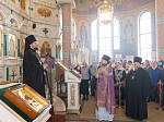 Преосвященнейший епископ Дионисий совершил Божественную литургию в Ильинском кафедральном соборе г. Россошь