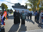 В поселке Каменка у мемориала ГСВГ вознесли молитву о почивших воина