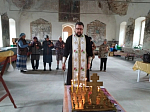 В преддверии Троицкой родительской субботы священник совершил панихиды в селах Богучарского района