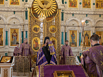Преосвященнейший епископ Дионисий совершил Божественную литургию в Ильинском кафедральном соборе г. Россошь