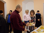 В Молодежном духовно-просветительском центре прошла благотворительная ярмарка матушек верхнемамонского района