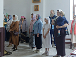 В Неделю 6-ю по Пасхе, о слепом, епископ Дионисий совершил Божественную литургию в Воскресенском соборе Белогорского мужского монастыря