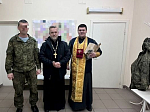 Ответственный за больничное служение Россошанской епархии посетил с гуманитарной миссией военный госпиталь