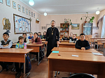  Встреча священника со школьниками и воспитанниками детского сада