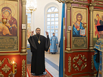 В преддверии престольного праздника Архипастырь совершил всенощное бдение в Покровском храме с. Шапошниковка Ольховатского района