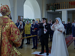 Епископ Россошанский и Острогожский Дионисий совершил венчальную Литургию в храме святителя Митрофана, первого епископа Воронежского, села Верхний Мамон