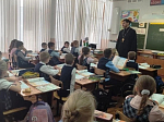 Клирик Россошанского благочиния посетил СОШ № 9 города Россошь