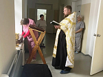 Помощник благочинного Острогожского церковного округа совершил молебен в роддоме города Острогожска