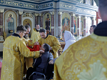 Епископ Россошанский и Острогожский Дионисий возглавил воскресное богослужение в Свято-Троицком храме районного центра Кантемировка