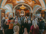 В день престольного праздника в храме Успения Пресвятой Богородицы города Калач совершено торжественное богослужение