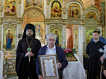 Правящий Архиерей возглавил торжественное богослужение в Свято-Троицком храме села Лозовое Верхнемамонского района