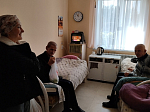 В День пожилого человека: приходской актив Казанского храма Павловска навестил подопечных центра реабилитации и социализации