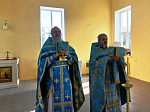 В день престольного праздника в храме иконы Божией Матери «Неопалимая купина» хутора Переездной Павловского района соборно совершена первая Литургия
