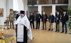 Панихида по воинам, погибшим в Афганистане, в Свято-Митрофановском храме села Верхний Мамон