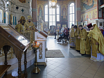 В Неделю 16-ю по Пятидесятнице епископ Дионисий возглавил воскресное богослужение в Свято-Ильинском кафедральном соборе города Россошь