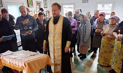 В Родительскую субботу благочинный совершил панихиды в шести селах Богучарского района