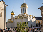 Епископ Россошанский и Острогожский Дионисий сослужил Святейшему Патриарху Кириллу за всенощным бдением в Троице-Сергиевой лавре