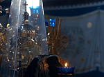 В Великий понедельник вечером епископ Дионисий молился за вечерним богослужением в Ильинском соборе