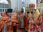 Епископ Россошанский и Острогожский Дионисий совершил Литургию в храме святых апостолов Петра и Павла с. Репьевка