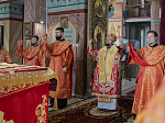 Преосвященнейший Дионисий, епископ Россошанский и Острогожский совершил Божественную литургию в Свято-Ильинском кафедральном соборе г. Россошь