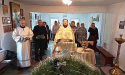 Благочинный совершил Рождественское праздничное богослужение в селе Радченское