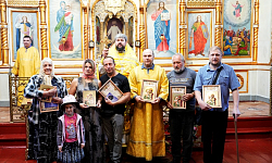 В Вознесенском храме Калача поздравили семейные пары по случаю Дня семьи, любви и верности