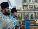 В преддверии престольного праздника епископ Дионисий совершил всенощное бдение в Казанском храме города Павловска