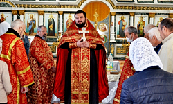 В Казанском храме города Павловска помолились о страждущих недугом винопития и наркомании