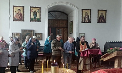 На приходах Верхнемамонского района прошли заупокойные богослужения